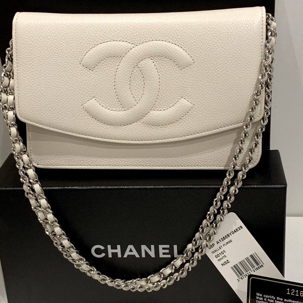 Rare🤍CHANEL Wallet on Chain WOC Ivory Winter White Crossbody Clutch Top Handle